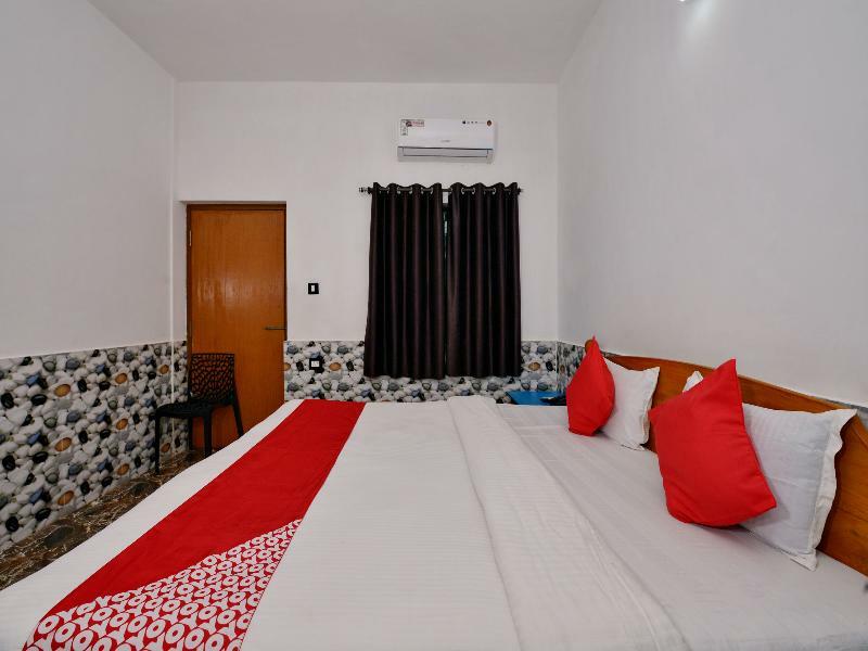 Oyo 10809 Hotel Tushar Inn Baga Extérieur photo