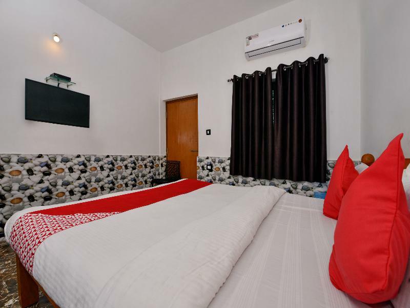 Oyo 10809 Hotel Tushar Inn Baga Extérieur photo