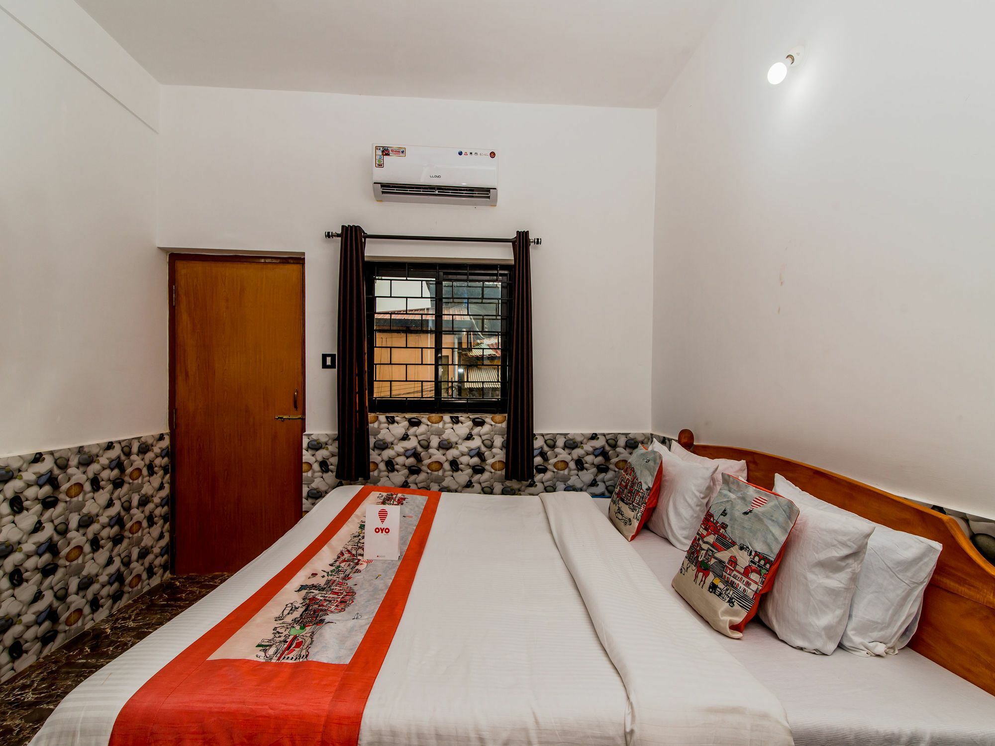 Oyo 10809 Hotel Tushar Inn Baga Extérieur photo
