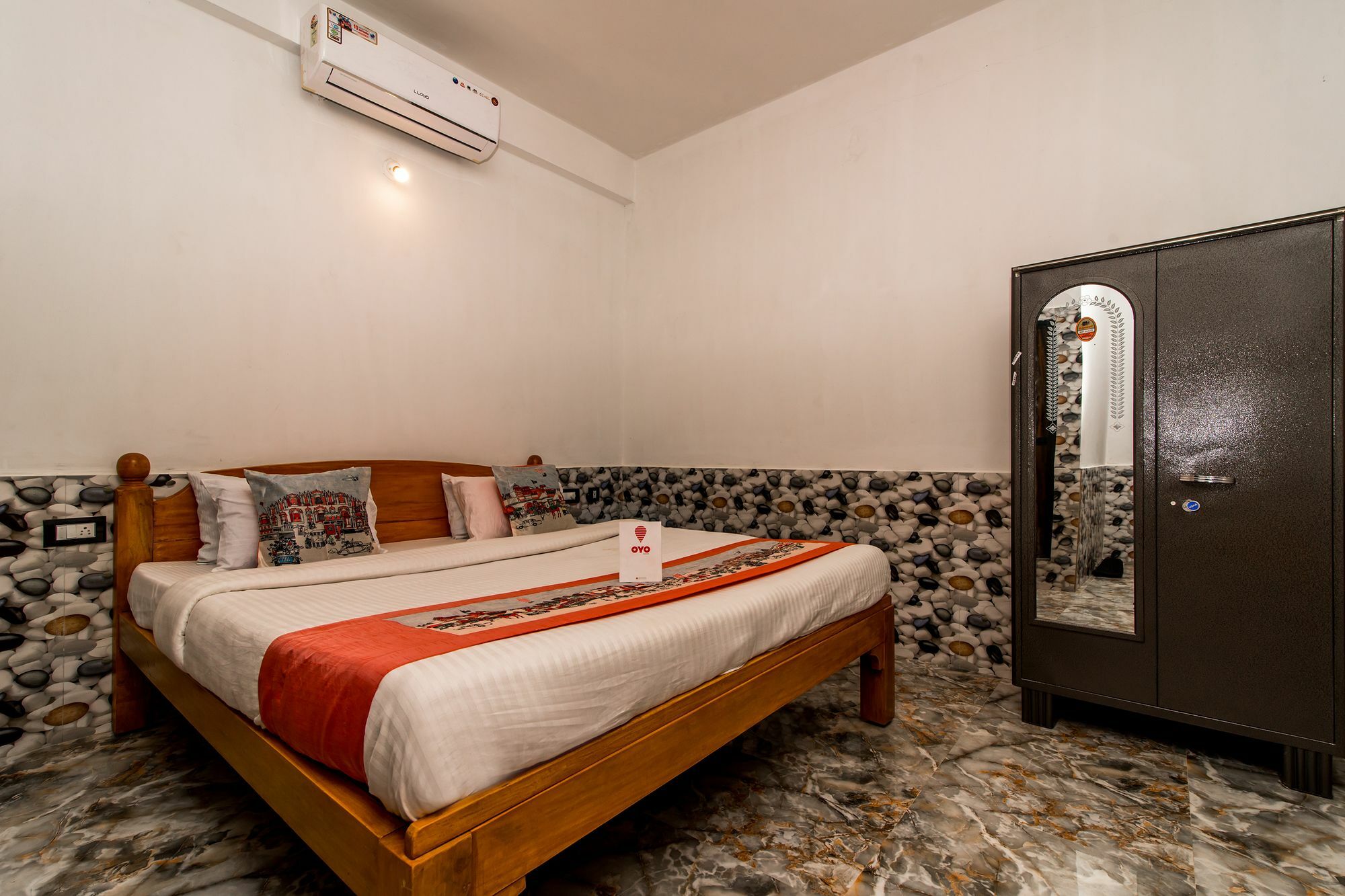 Oyo 10809 Hotel Tushar Inn Baga Extérieur photo